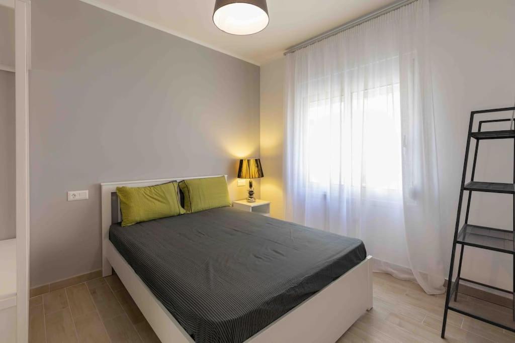 Luxury Cozy Appartment In The City Center Rhodes City ภายนอก รูปภาพ