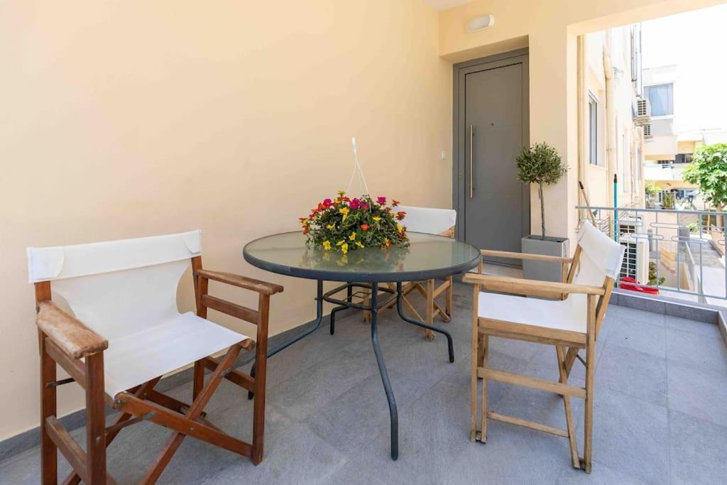 Luxury Cozy Appartment In The City Center Rhodes City ภายนอก รูปภาพ